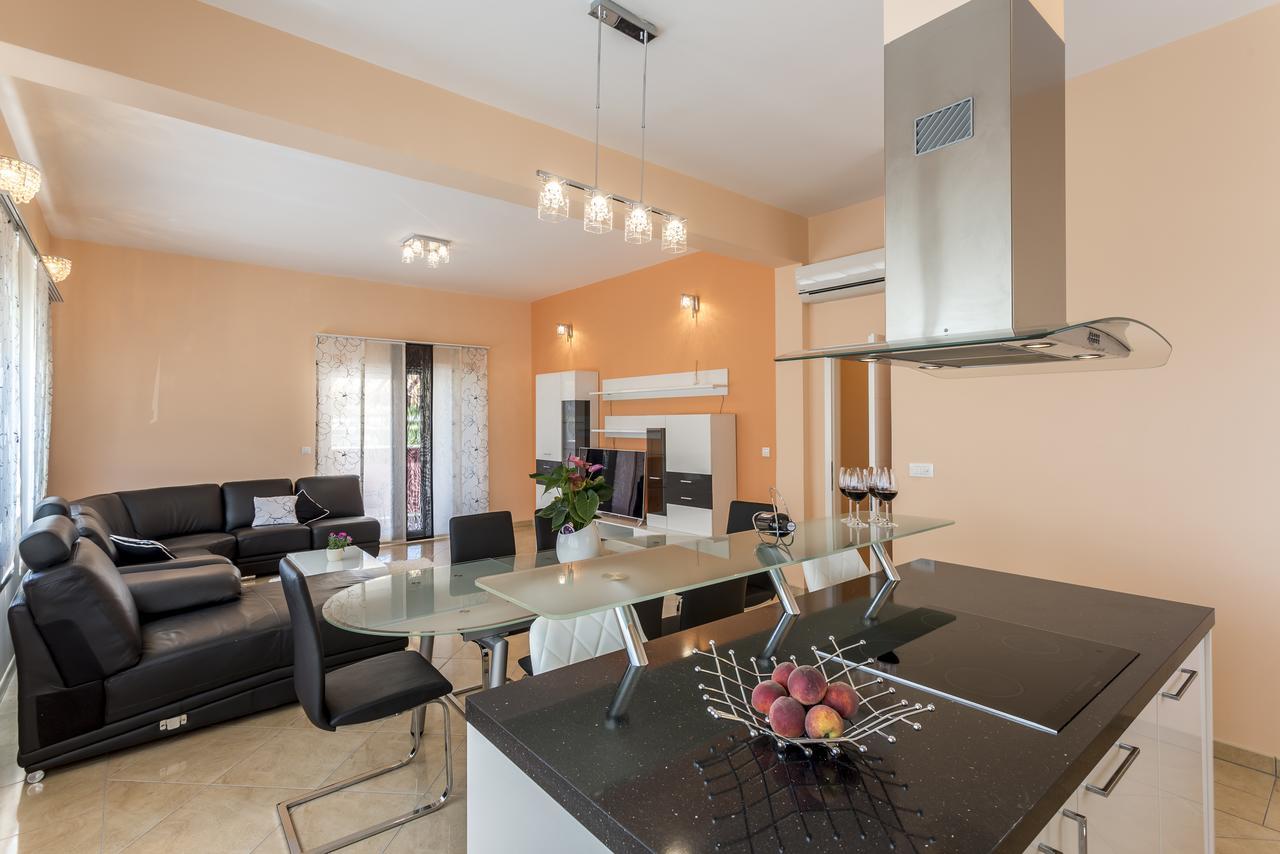 Apartmani Lukic Split Exterior photo